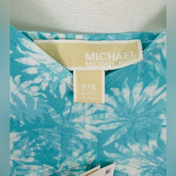 Full Length Sleeveless Spaghetti Strap A-Line Turquoise Floral Dress. Sm… - Picture 6 of 9